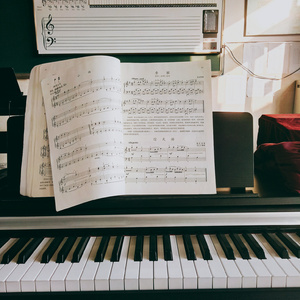 黑人粉嫩国产精品系列
